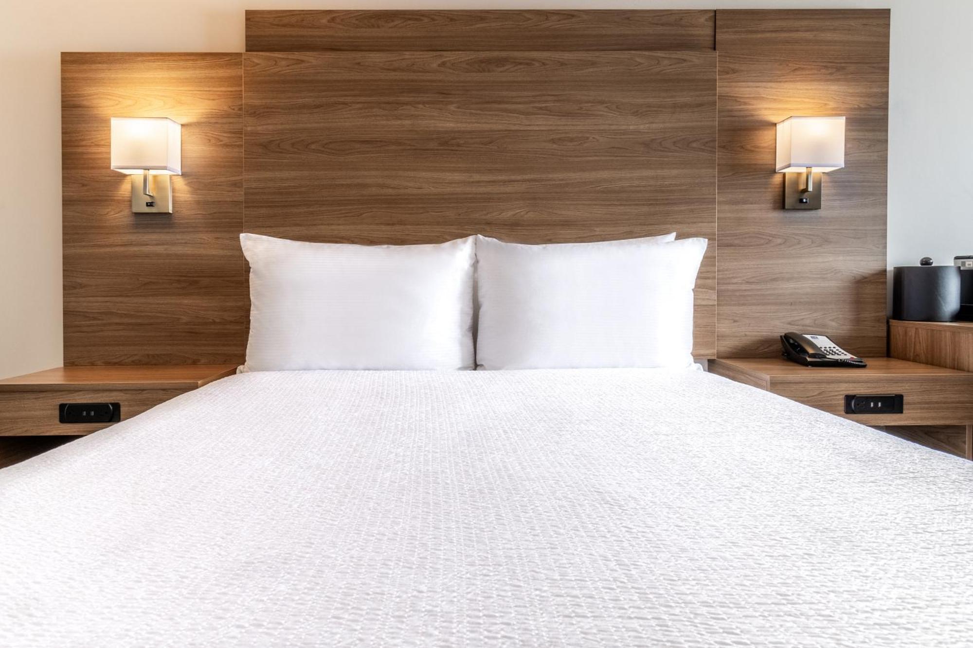 Atrium Hotel Vancouver Zewnętrze zdjęcie
