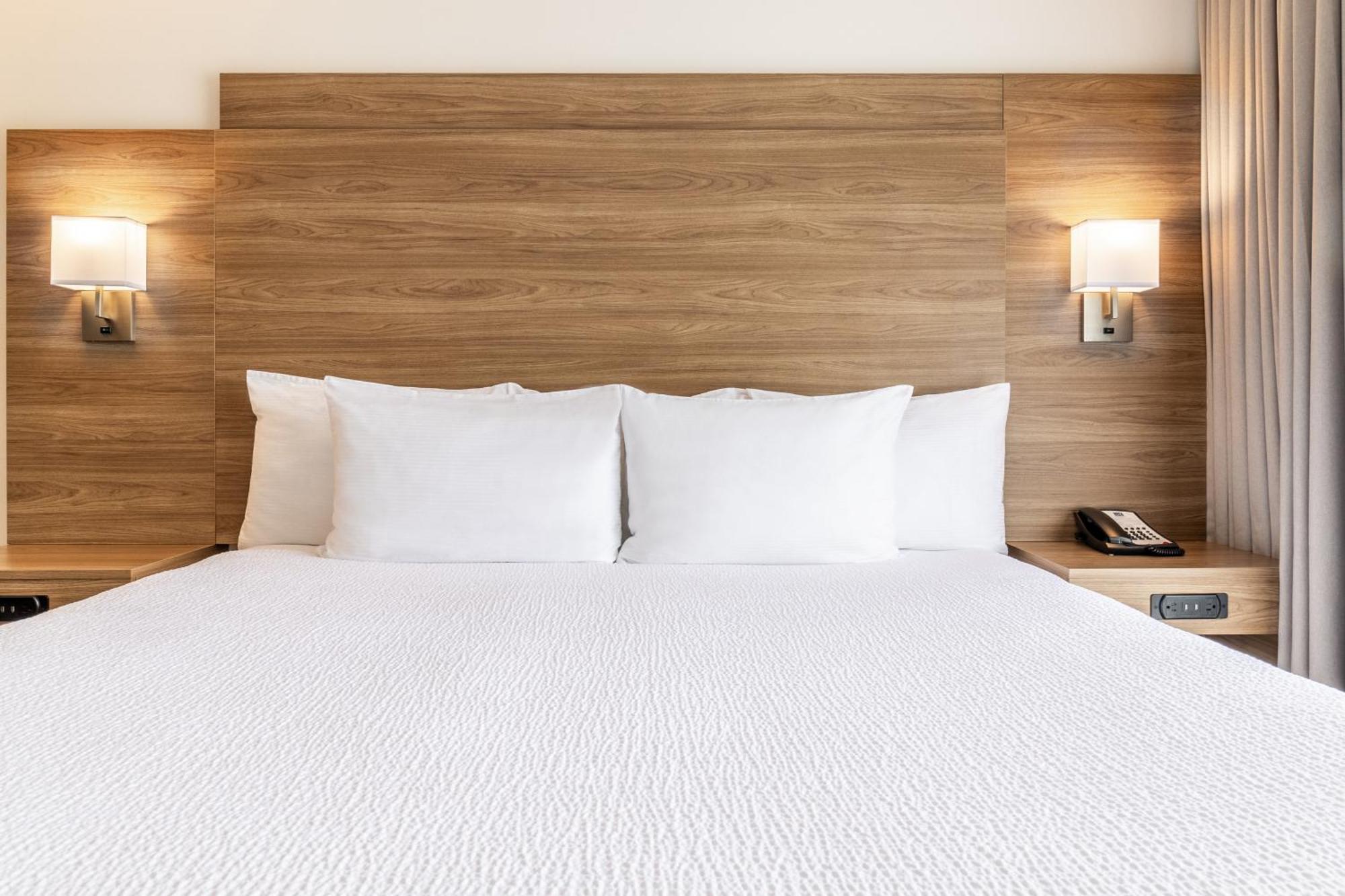 Atrium Hotel Vancouver Zewnętrze zdjęcie
